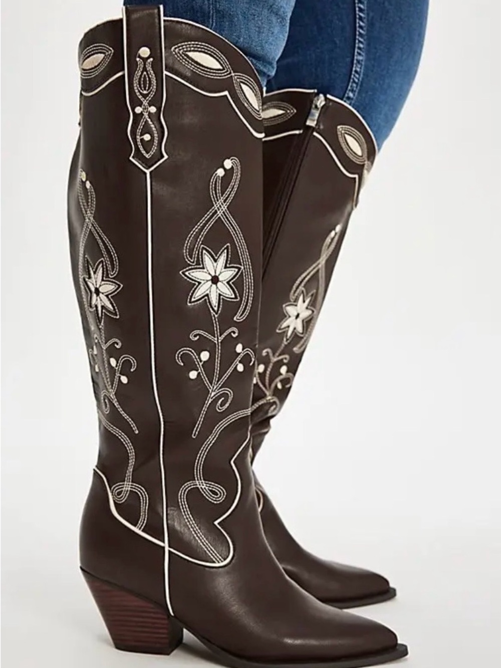 Billini Aviva Wide-Calf Brown Western Embroidered boots.
